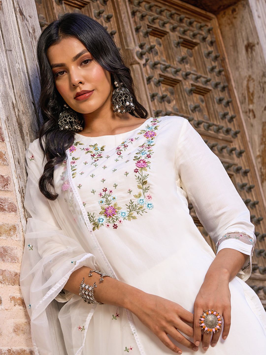 WHITE COLOURED WOMEN'S VISCOSE CHANDERI EMBROIDERED KURTA WITH PANT DUPATTA SET