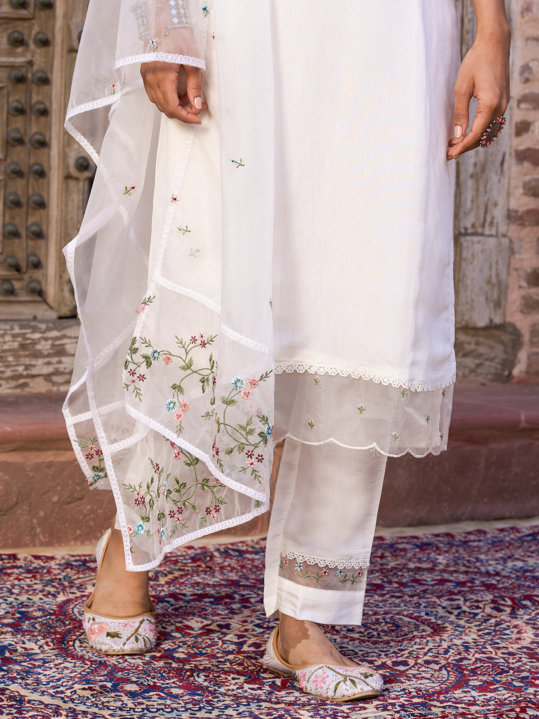 WHITE COLOURED WOMEN'S VISCOSE CHANDERI EMBROIDERED KURTA WITH PANT DUPATTA SET