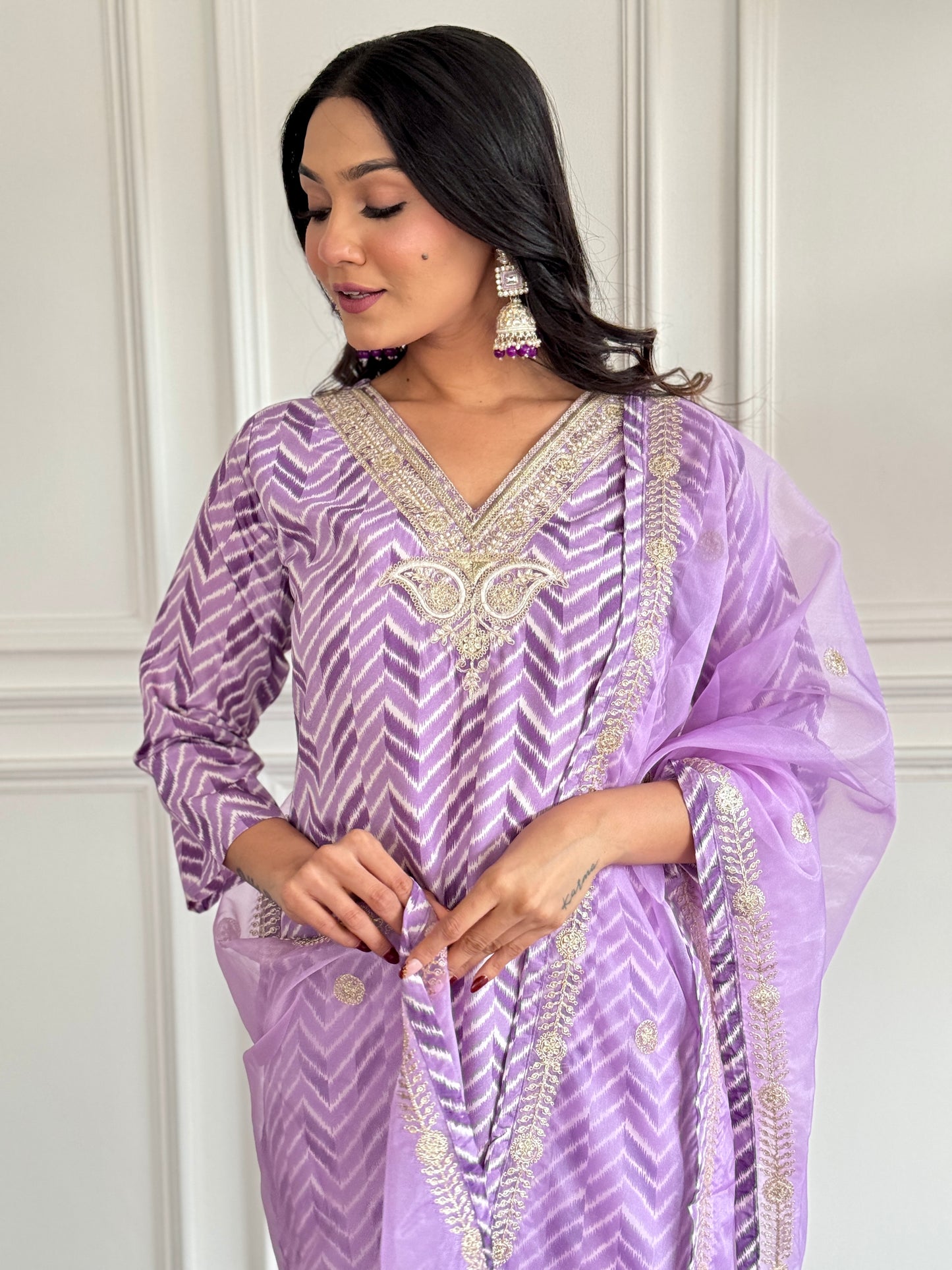 PURPLE COLOURED WOMEN'S FRENCH CREPE EMBROIDERED KURTA WITH PANT DUPATTA SET