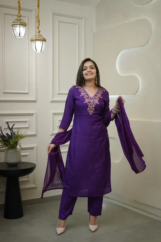 DARK PURPLE COLOURED WOMEN'S CHANDERI SILK EMBROIDERED KURTA WITH PANT DUPATTA SET