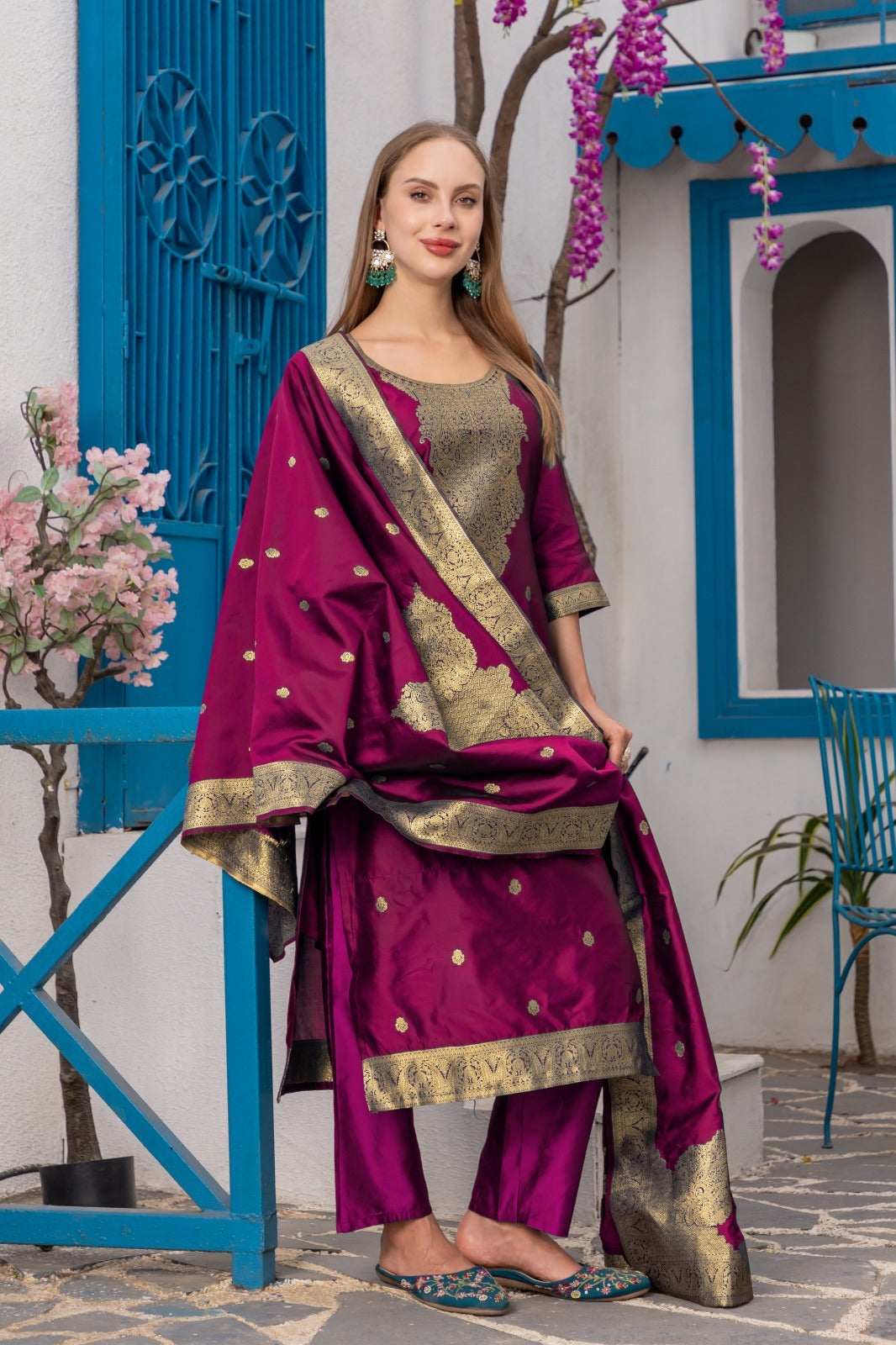 CHEERY COLOURED TREDITIONAL WEAR KURTA SET