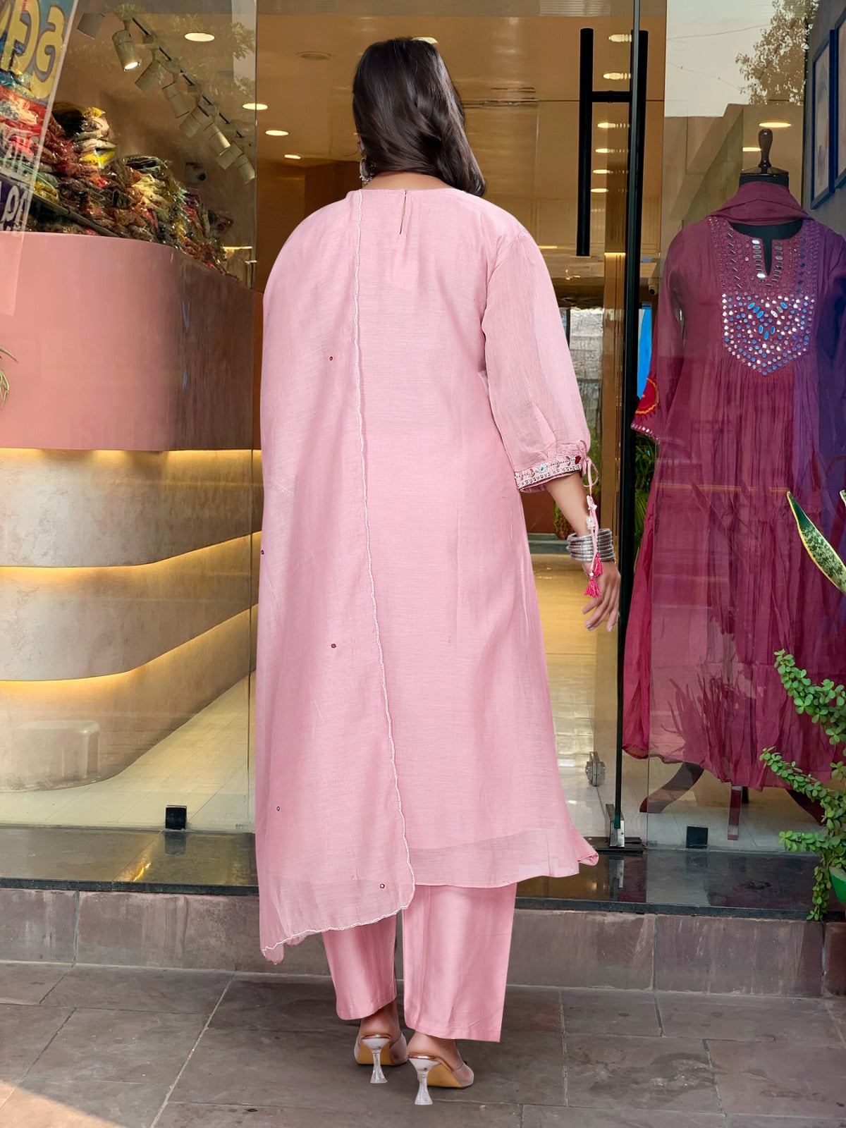 YAMINI PINK COLOURED WOMEN'S CHANDERI SILK EMBROIDERED KURTA WITH PANT DUPATTA SET