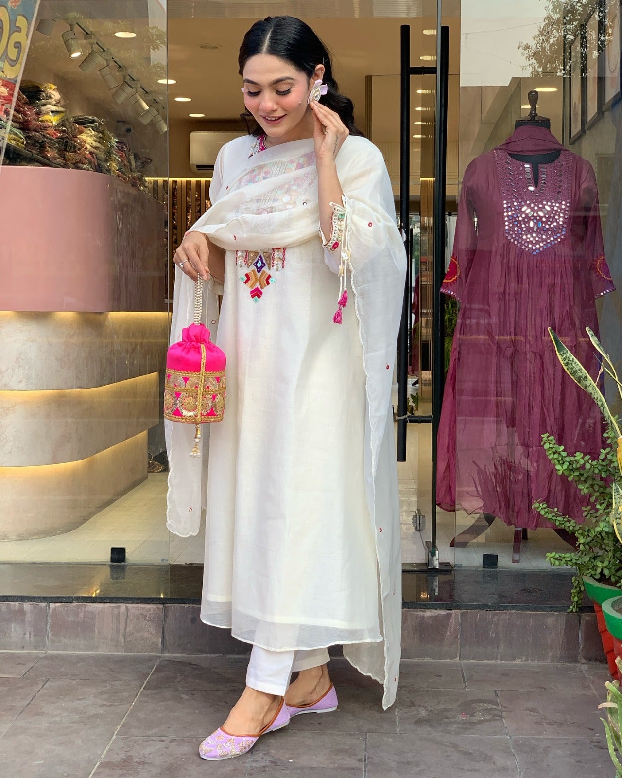 YAMINI WHITE COLOURED WOMEN'S CHANDERI SILK EMBROIDERED KURTA WITH PANT DUPATTA SET