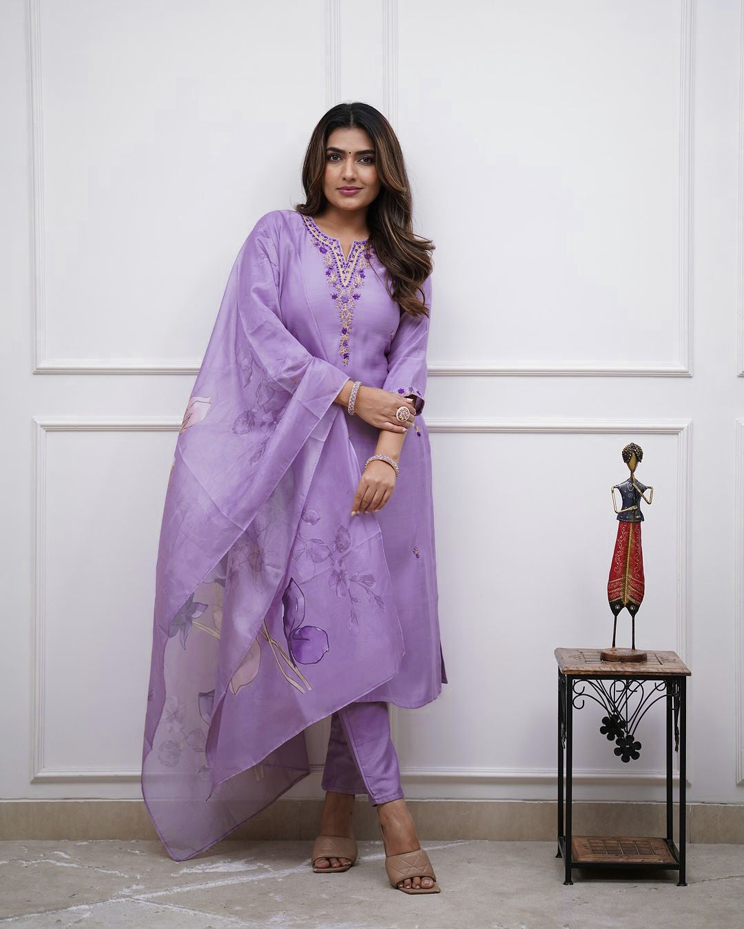 LIGHT PUPRLE COLOURED WOMEN'SSOFT RAYON SLUB KURTA WITH PANT DUPATTA SET