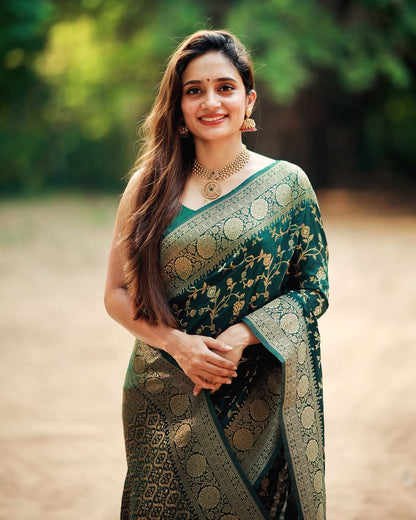 THE BANARASI SAREEIS MADE UP OF SILK THREADS WOVEN USING