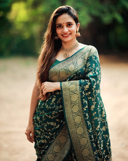 THE BANARASI SAREEIS MADE UP OF SILK THREADS WOVEN USING