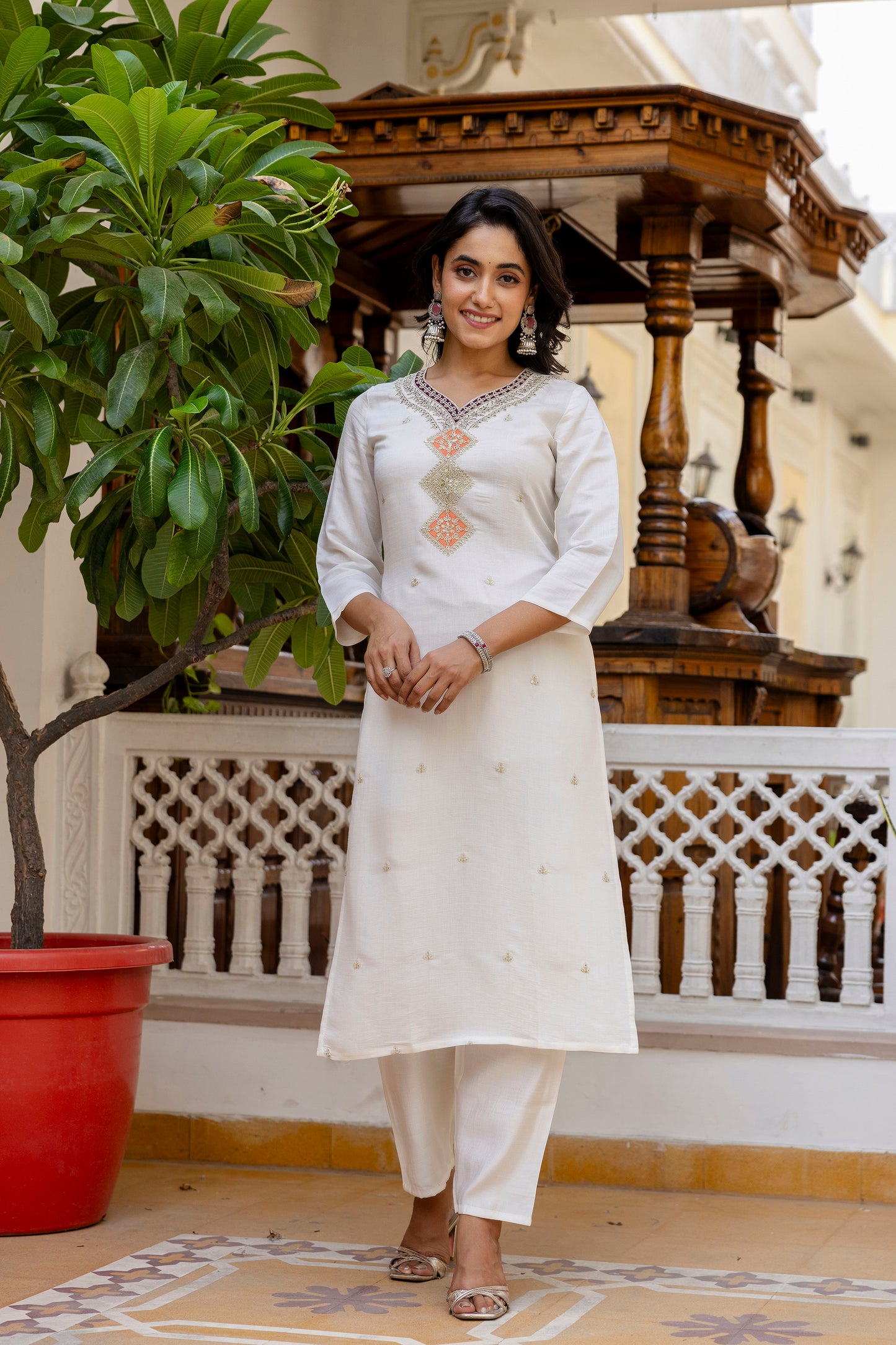 WHITE COLOURED WOMEN'S VISCOSE RAYON  KURTA WITH  DUPATTA SET