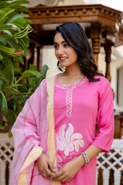 PINK  COLOURED WOMEN'S VISCOSE RAYON  KURTA WITH  DUPATTA SET