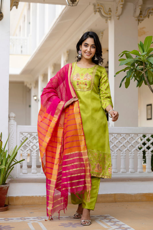 MINT GREEN COLOURED WOMEN'S  P0LYSTER  KURTA WITH  DUPATTA SET