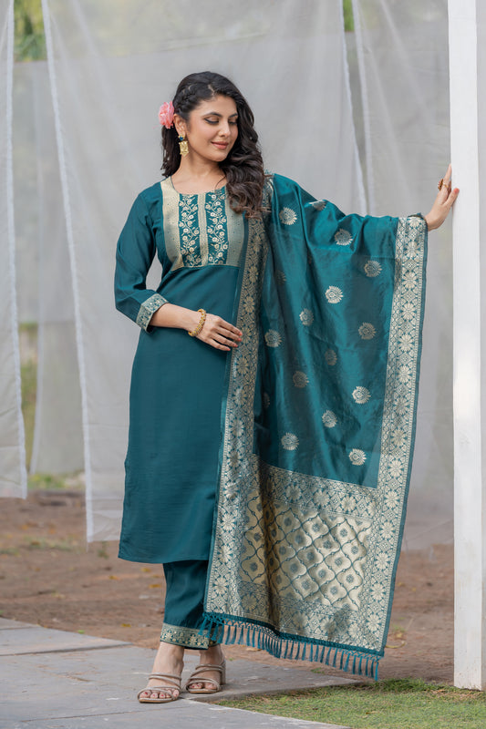 GREEN COLOURED TREDITIONAL WEAR KURTA SET