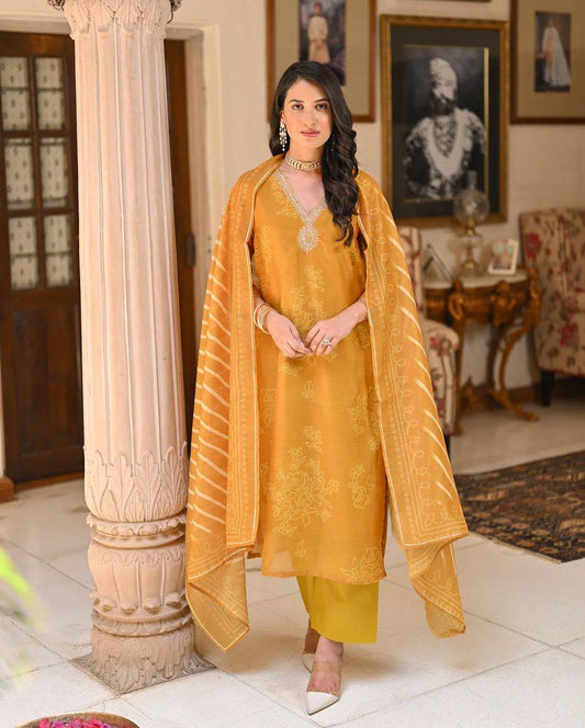 MUSTARD  COLOURED  WOMEN'S  PRINTED  EMBROIDERED   KURTA  WITH PANT DUPATTA  SET