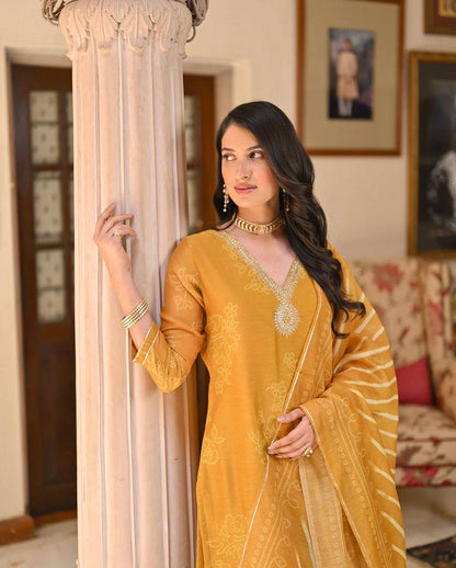 MUSTARD  COLOURED  WOMEN'S  PRINTED  EMBROIDERED   KURTA  WITH PANT DUPATTA  SET