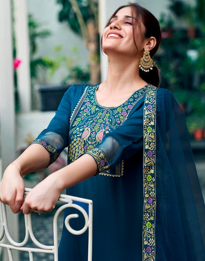 BLUE  COLOURED  WOMEN'S VISCOSE RAYON KURTA WITH  DUPATTA SET