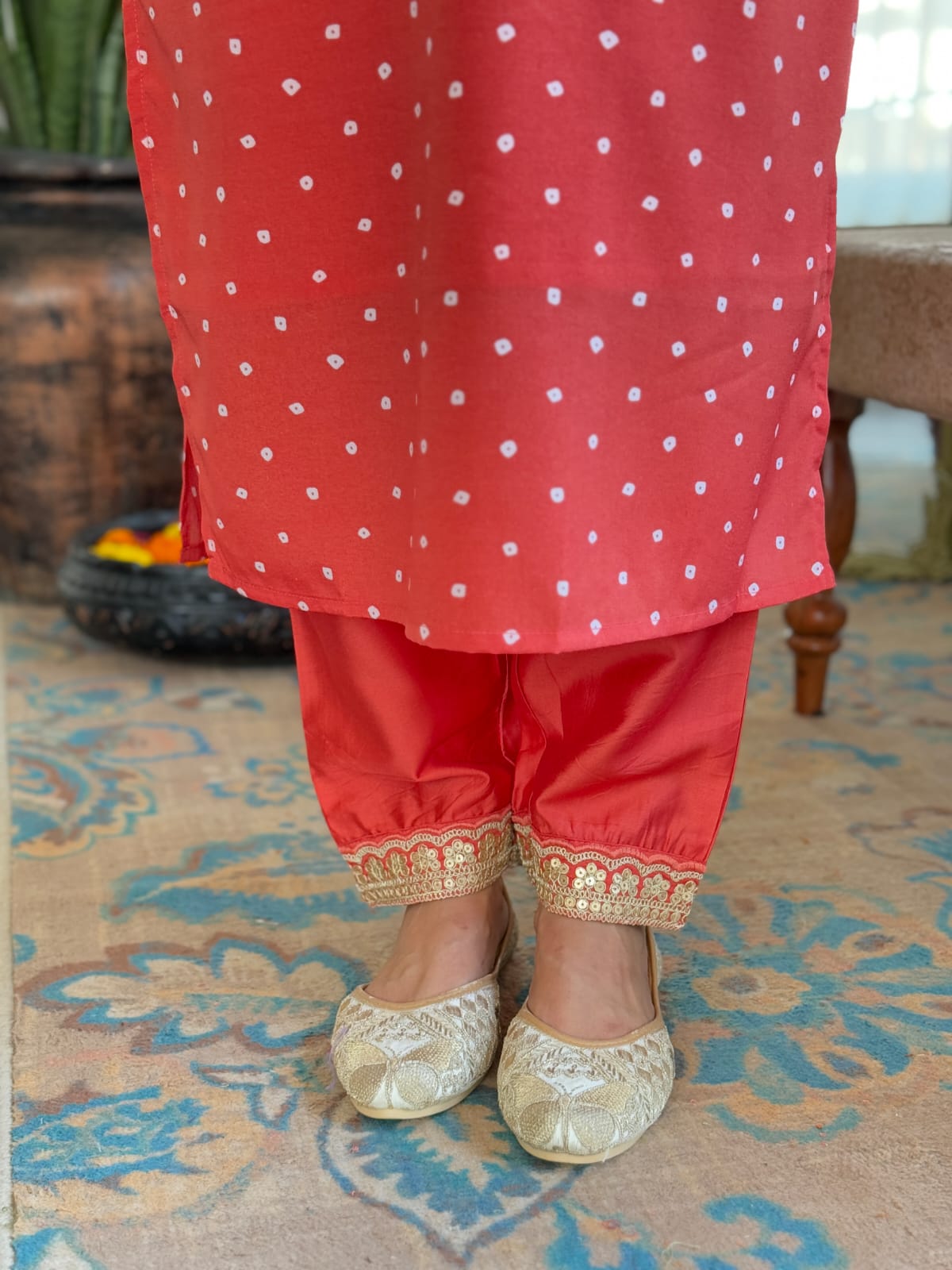 ORANGE  COLOURED  WOMEN'S  REYON   EMBROIDERED  KURTA WITH PANT DUPATTA SET
