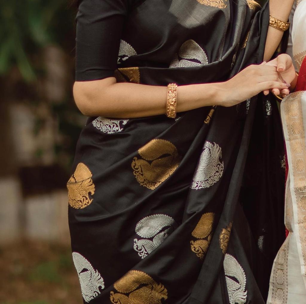 Floral Zari Silk Blend Banarasi Saree