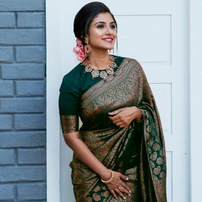 THE BANARASI SAREEIS MADE UP OF SILK THREADS WOVEN USING