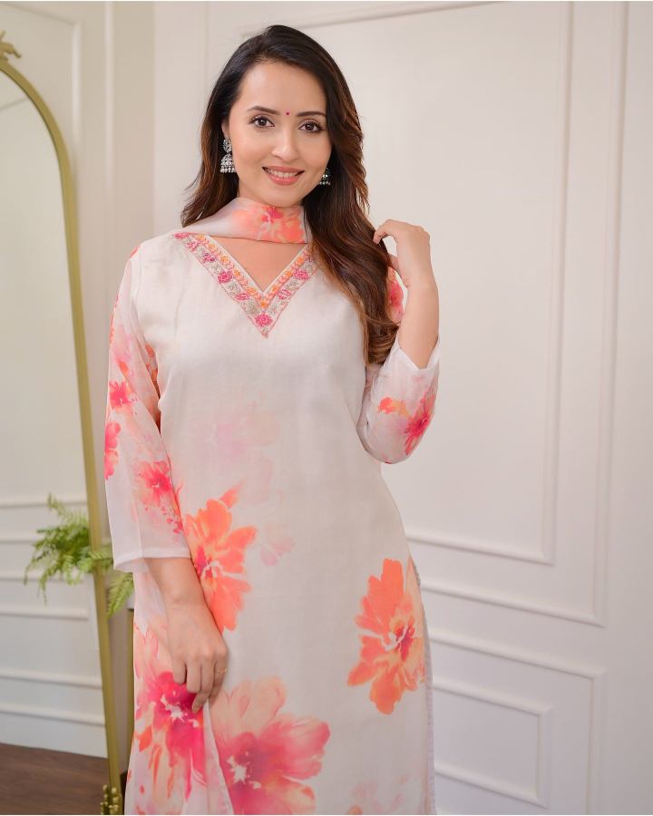 HARLIN WHITE  COLOURED WOMEN'S  EMBROIDERY  KURTA SET