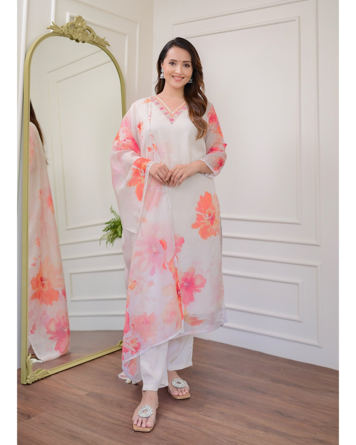 HARLIN WHITE  COLOURED WOMEN'S  EMBROIDERY  KURTA SET