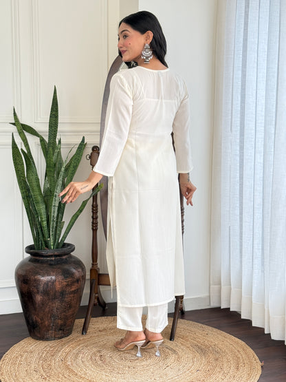 WHITE  COLOURED  WOMEN'S VISCOSE BLEND REYON EMBROIDERED   KURTA  WITH PANT DUPATTA  SET