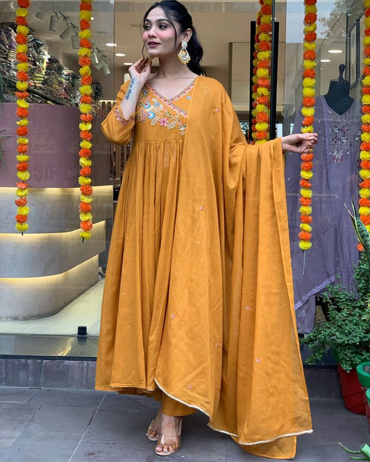OREAGE  COLOURED  WOMEN'S CHANDERI SILK  EMBROIDERED   KURTA  WITH PANT DUPATTA  SET