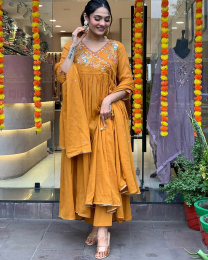 OREAGE  COLOURED  WOMEN'S CHANDERI SILK  EMBROIDERED   KURTA  WITH PANT DUPATTA  SET