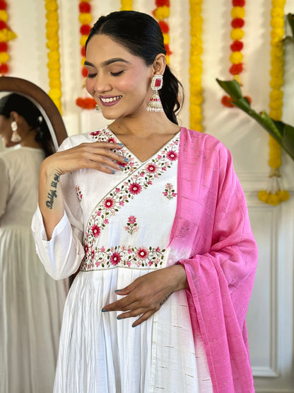 KANIKA WHITE  COLOURED WOMEN'S  CHANDERI  KURTA SET