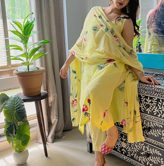 KAVERI YELLOW  COLOURED WOMEN'S VISCOSE FRENCH CREPE KURTA SET