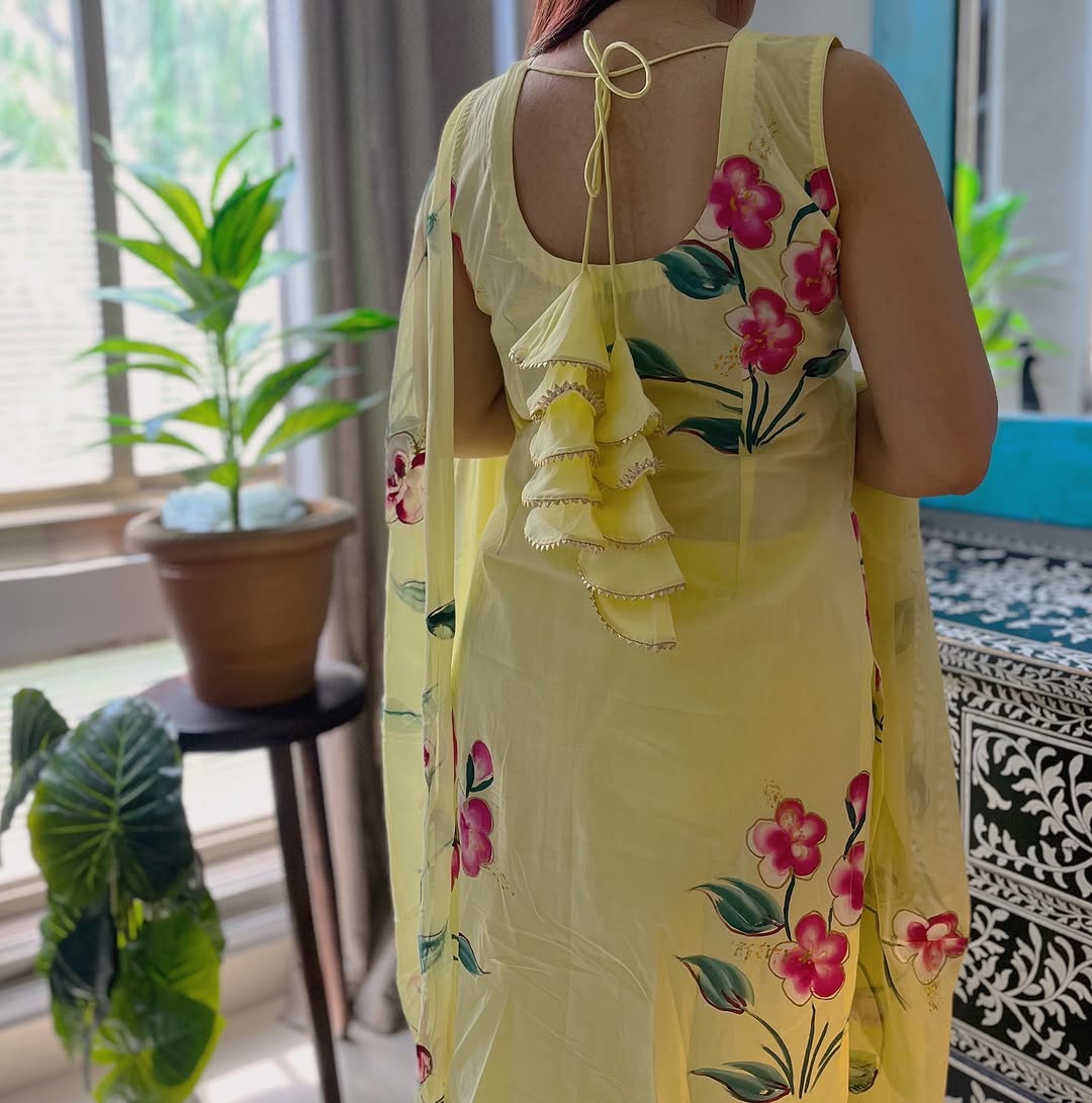 KAVERI YELLOW  COLOURED WOMEN'S VISCOSE FRENCH CREPE KURTA SET