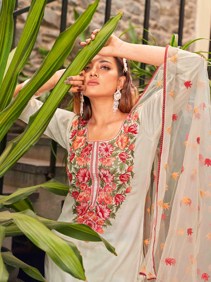 WHITE  COLOURED  WOMEN'S VISCOSE CHANDERI  EMBROIDERED   KURTA  WITH PANT DUPATTA  SET