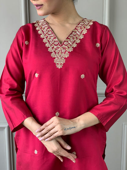 LEELA PINK  COLOURED WOMEN'S VISCOSE CHANDERI KURTA SET