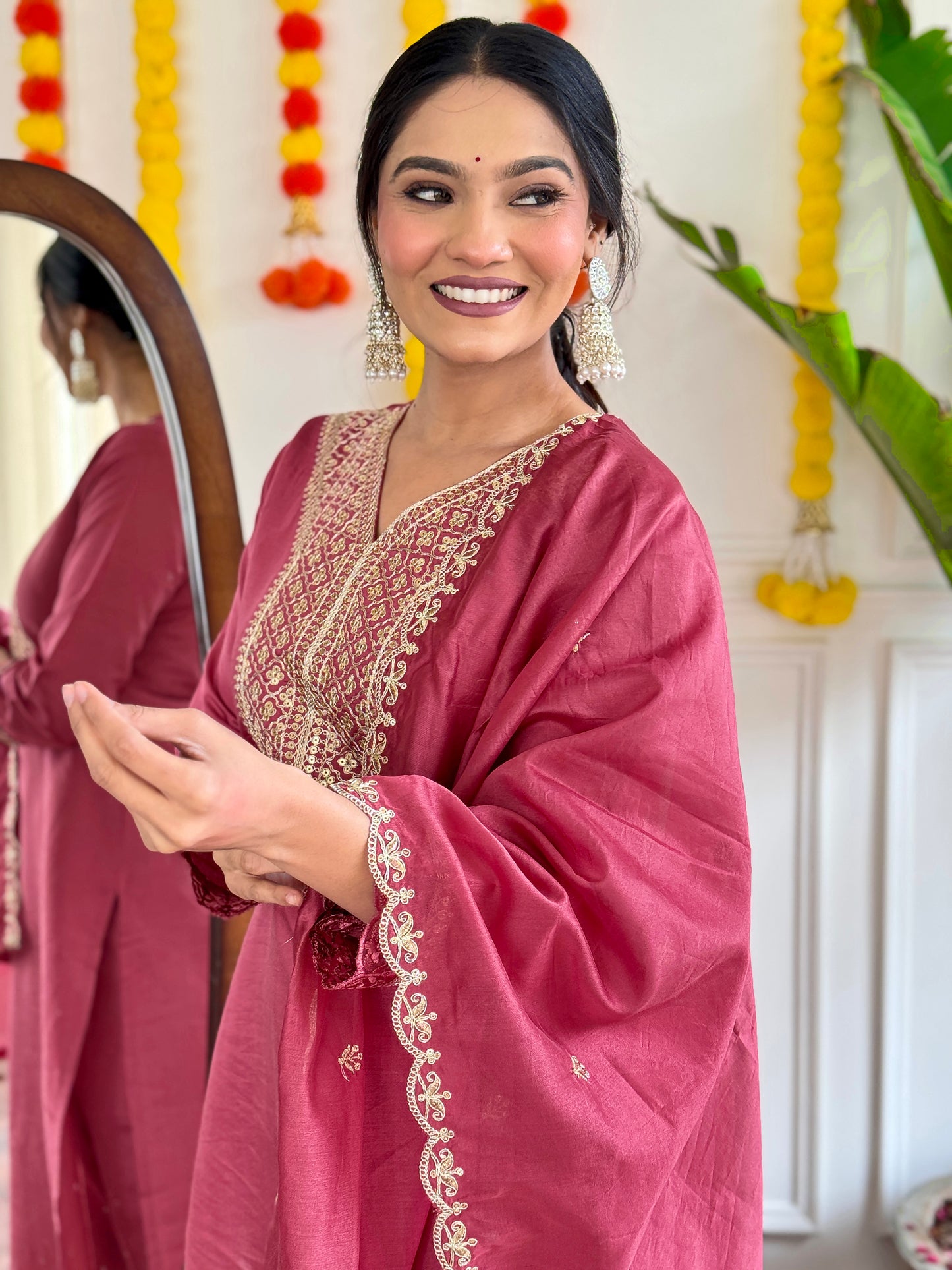 LIGHT CHEERY  COLOURED WOMEN'S VISCOSE CHANDERI KURTA SET