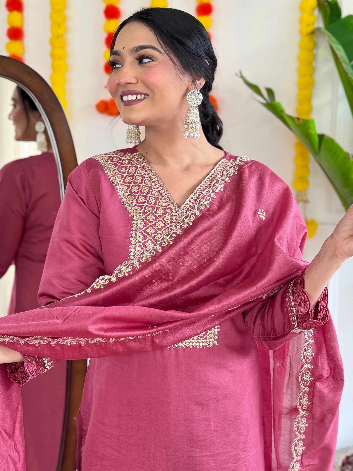 LIGHT CHEERY  COLOURED WOMEN'S VISCOSE CHANDERI KURTA SET