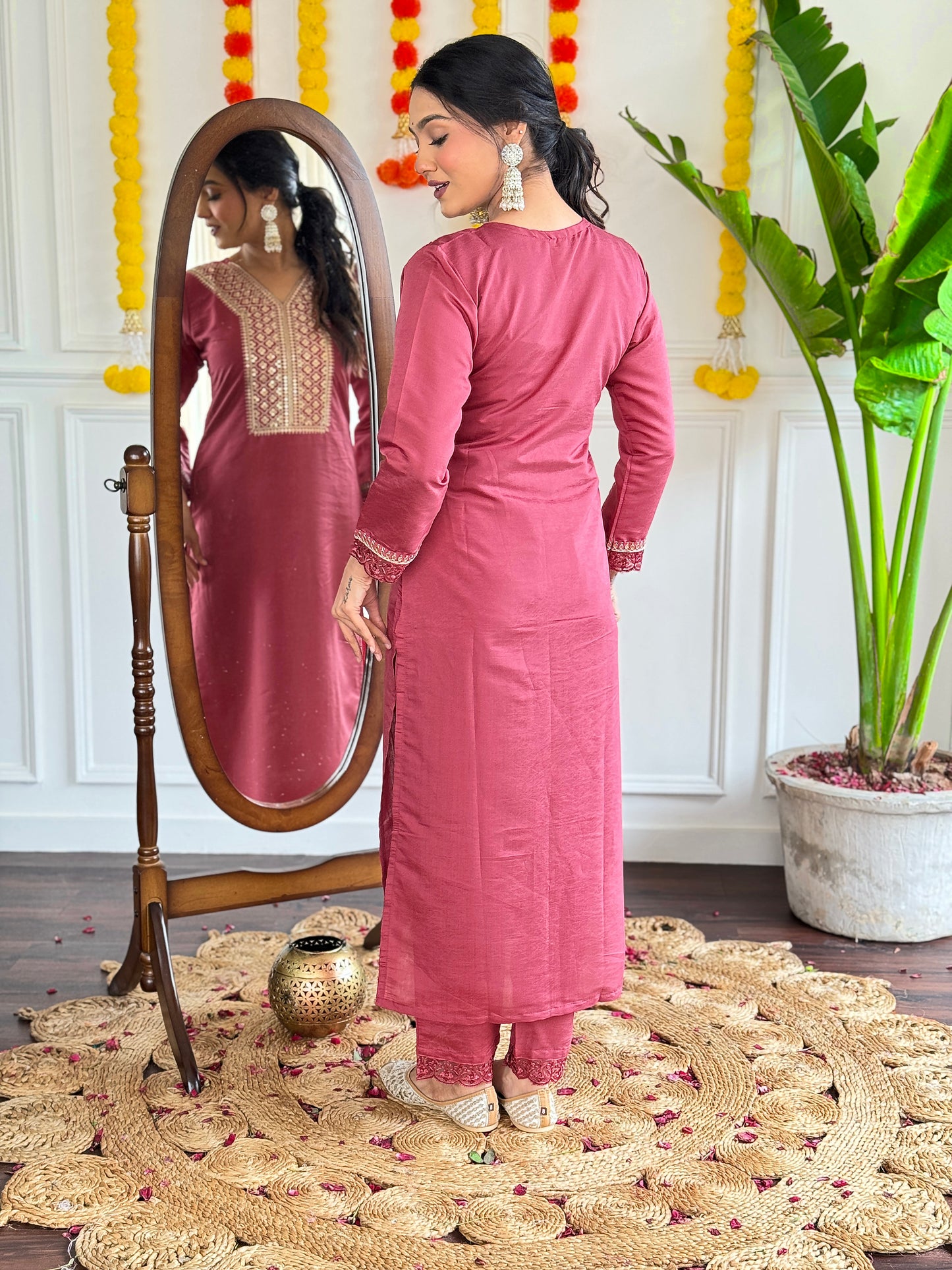 LIGHT CHEERY  COLOURED WOMEN'S VISCOSE CHANDERI KURTA SET
