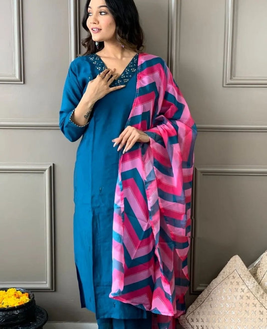 BLUE  COLOURED WOMEN'S REYON SLUB KURTA SET