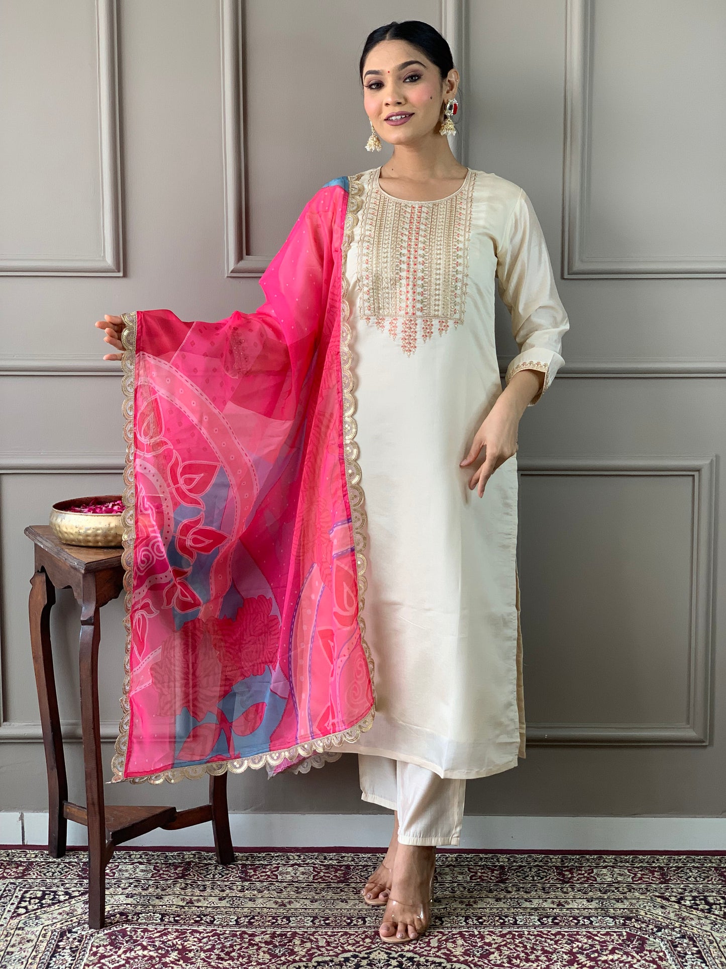 NARGIS  WHITE WOMEN'S VISCOSE CHANDERI KURTA SET