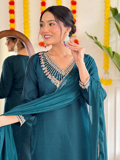BLUE WOMEN'S VISCOSE CHANDERI KURTA SET