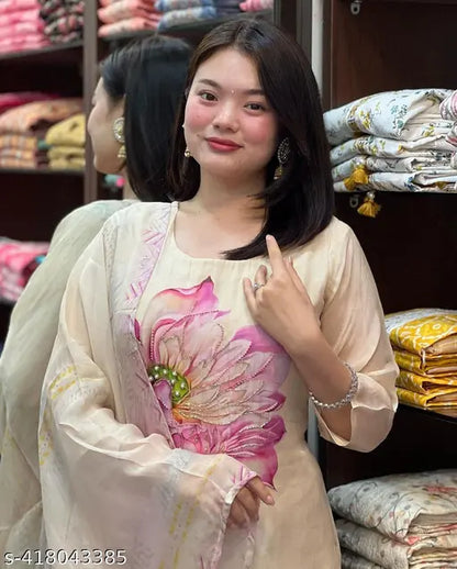 NAOMIKA WHITE WOMEN'S  TEBY SILK KURTA SET