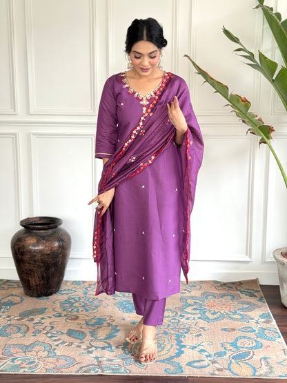 PURPLE COLOURED  WOMEN'S VISCOSE CHANDERI  EMBROIDERED  KURTA WITH PANT DUPATTA SET