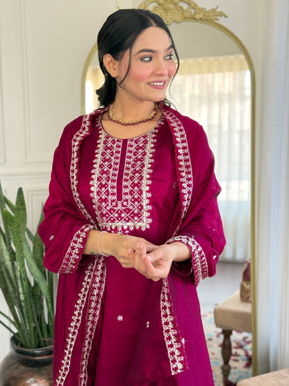 RED PINK  COLOURED  WOMEN'S CP VICHITRA EMBROIDERED STRAIGHT   KURTA  WITH PANT DUPATTA  SET