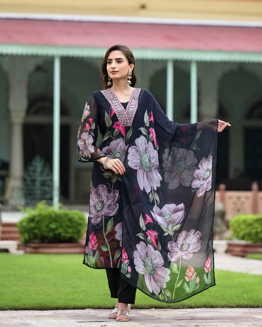 SONIKA BLACK  COLOURED  WOMEN'S GEORGETTE  EMBROIDERED  KURTA WITH PANT DUPATTA  SET