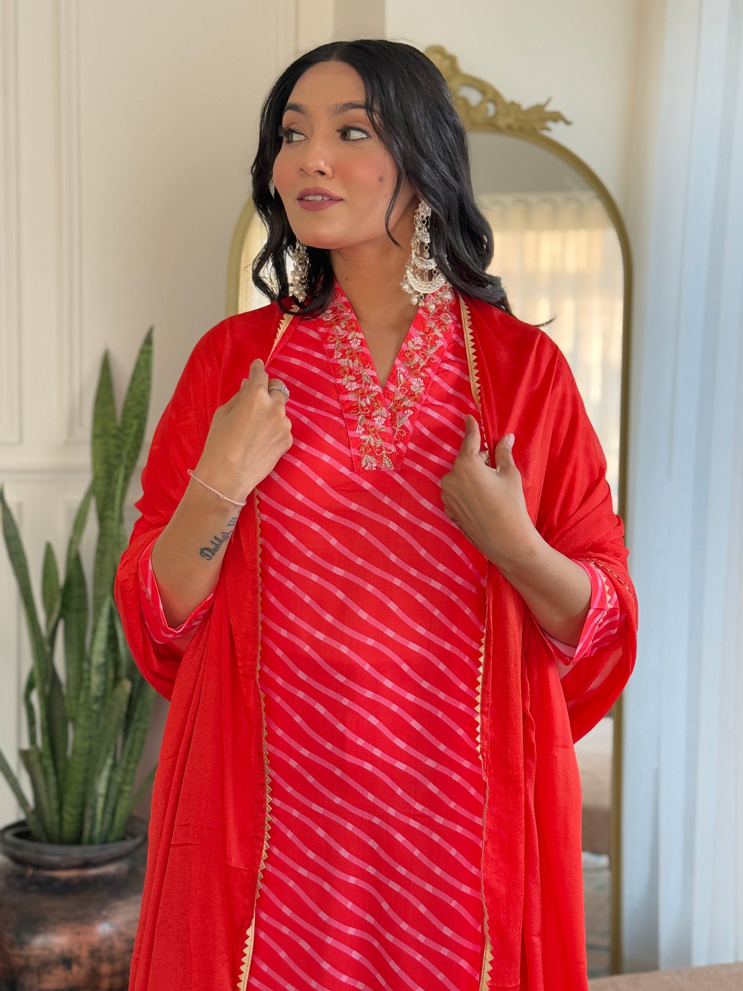 ORANGE  COLOURED  WOMEN'S MUSLIN  EMBROIDERED  KURTA WITH PANT DUPATTA SET