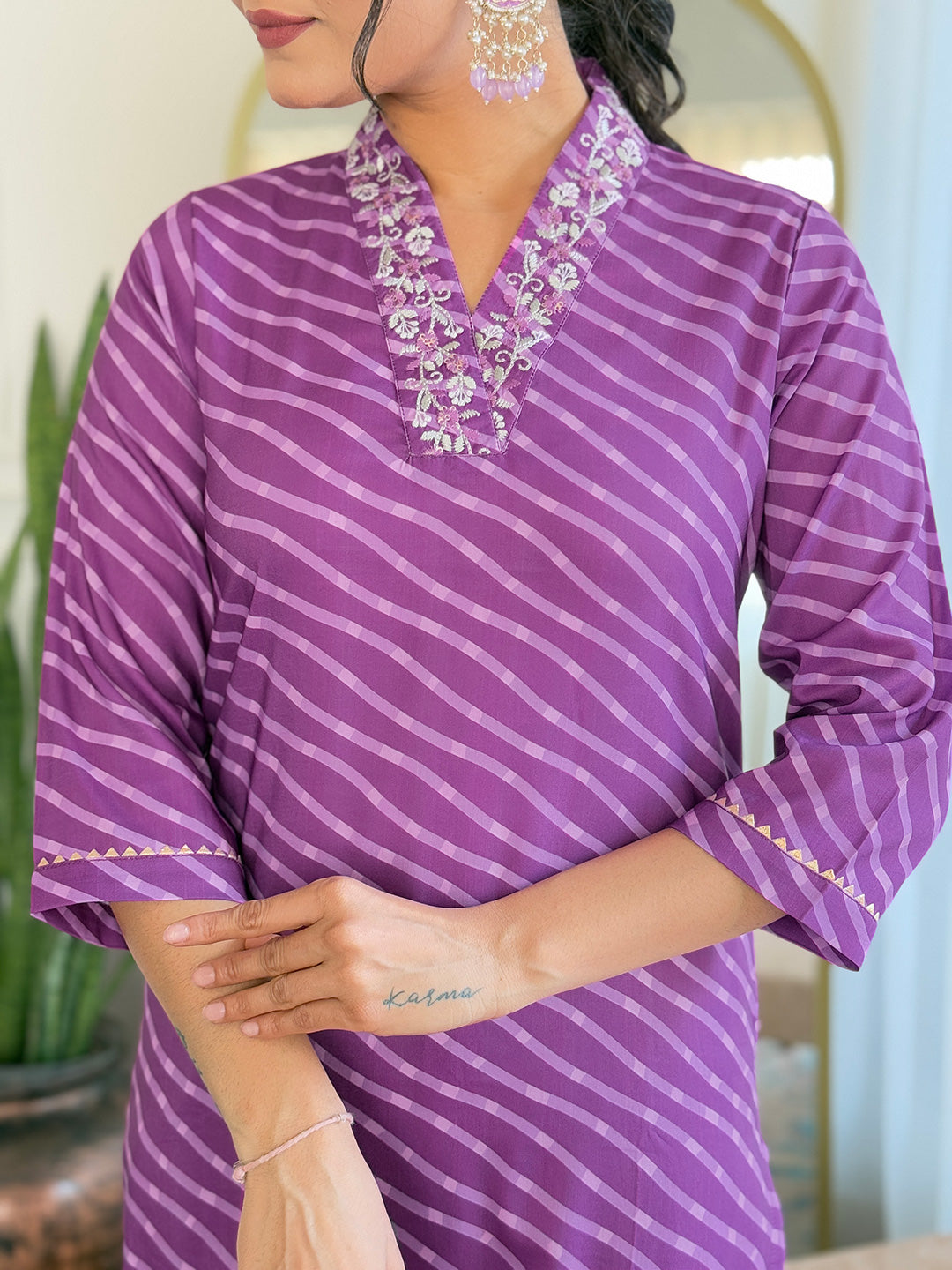 PURPLE   COLOURED  WOMEN'S MUSLIN  EMBROIDERED  KURTA WITH PANT DUPATTA SET