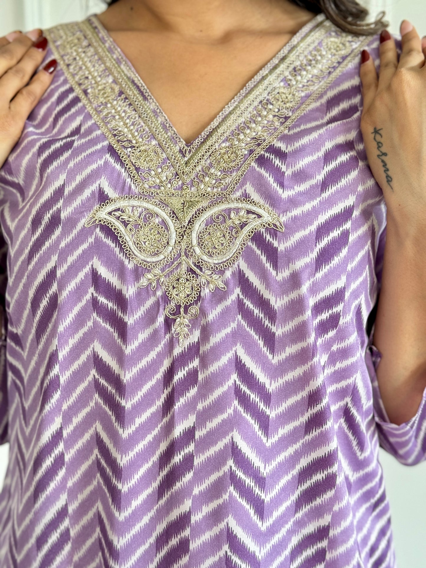 PURPLE COLOURED  WOMEN'S FRENCH CREPE EMBROIDERED  KURTA WITH PANT DUPATTA SET