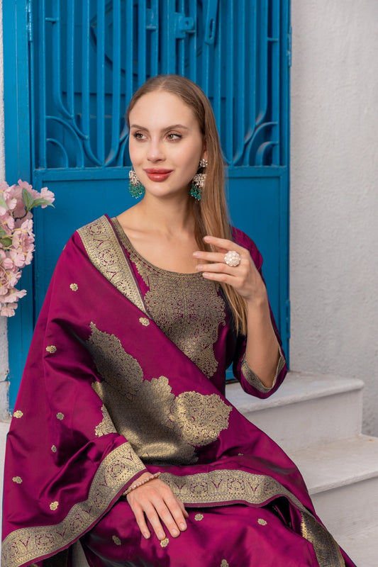 CHEERY COLOURED TREDITIONAL WEAR KURTA SET