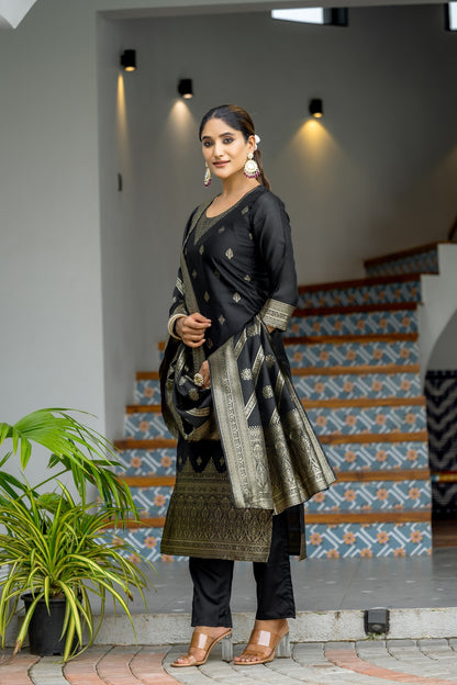 BLACK  COLOURED WOMEN'S POLYSTER  KURTA WITH  DUPATTA SET