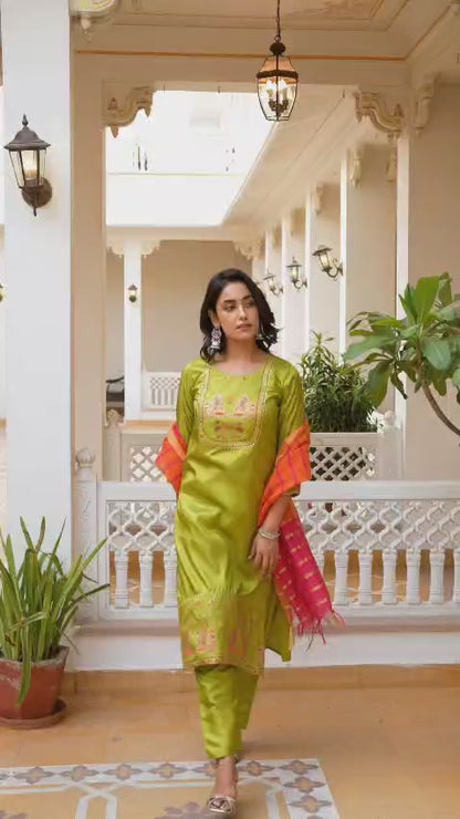 MINT GREEN COLOURED WOMEN'S  P0LYSTER  KURTA WITH  DUPATTA SET